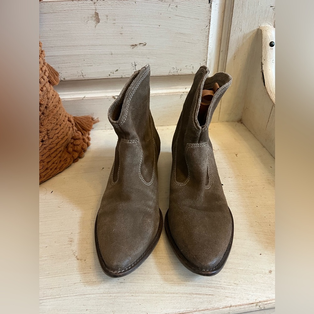 Leather low cowgirl boots - Picture 3 of 6